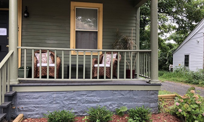 Kingston Stockade District House | Lovely 2 queen size bedroom apt one block from Rough Draft and Uptown Kingston