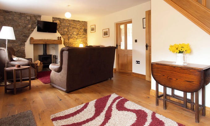 Brondini Cottage | Lovely 3-bed Cottage in the Quiet Hamlet of Horeb
