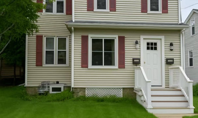 Quincy House | Lovely 3-bedroom house with AC & laundry Quincy 3mins away from Wollaston Beach