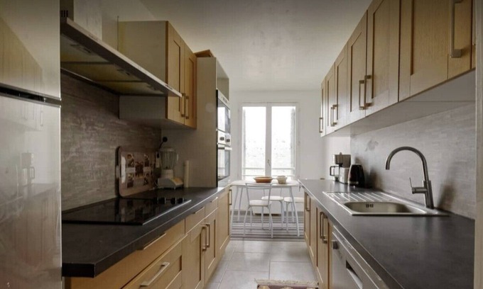 Quartier Sapins-Chatelet-Lombardie Apartment | Lovely 4 bedroom apartment with free parkingn