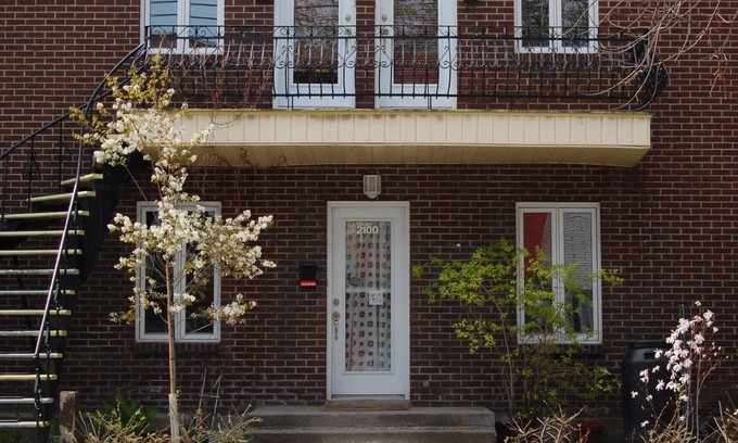Viauville Apartment | Lovely and quiet location near the Botanical Garden, 15 min downtown.