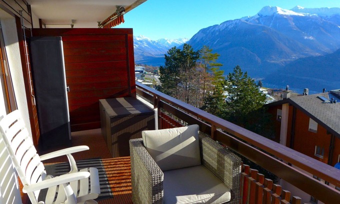 Chermignon Apartment | Lovely apartment for 5 guests with WIFI, TV, balcony and parking