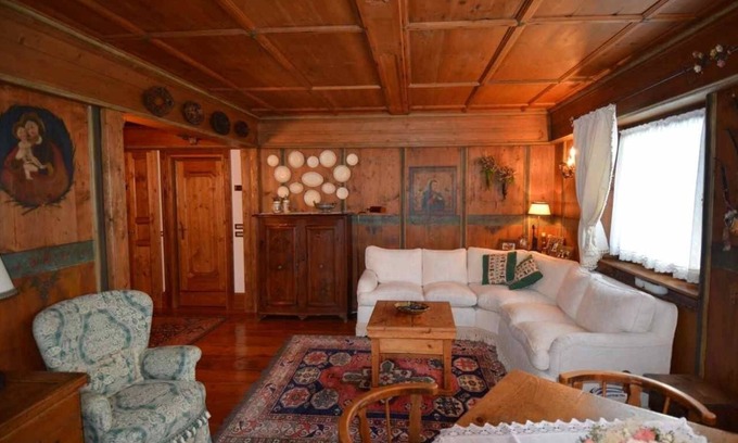 Cortina d'Ampezzo Apartment | Lovely apartment with stunning views of the Dolomites