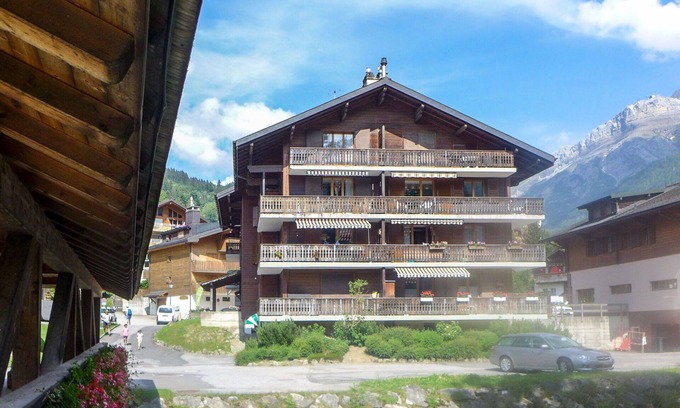 Ormont-Dessus Apartment | Lovely apartment for 4 guests with WIFI, TV, balcony and panoramic view