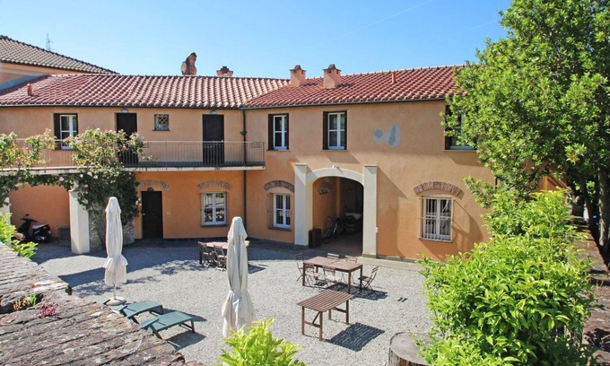 Santo Stefano del Ponte Villa | Lovely apartment in villa for 6 people with WIFI, TV and panoramic view