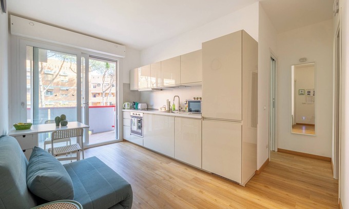 Torrino Apartment | Lovely apartment 5 minutes walk from Tor di Valle Station of MetroMare linen
