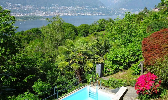 San Nazzaro Apartment | Lovely apartment for 4 guests with WIFI, pool, TV, patio, pets allowed, panoramic view and parking