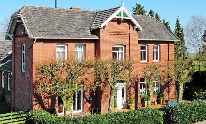 Oberndorf Apartment | Lovely apartment for 2 guests with WIFI, TV, patio, pets allowed and parking