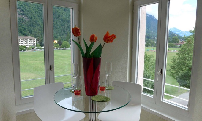 Central Interlaken Apartment | Lovely apartment for 4 guests with WIFI, TV, balcony and panoramic view