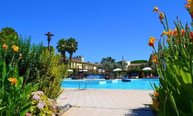 Arborea Apartment | Lovely apartment for 4 guests with A/C, pool, WIFI, TV and pets allowed