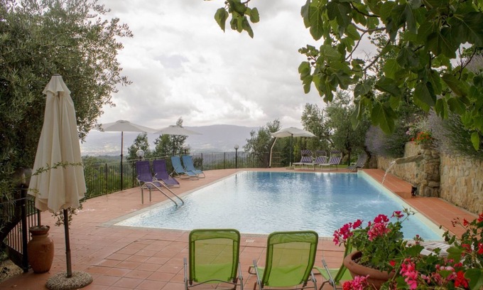 Pian di Sco Apartment | Lovely apartment for 5 people with pool, WIFI, TV and parking
