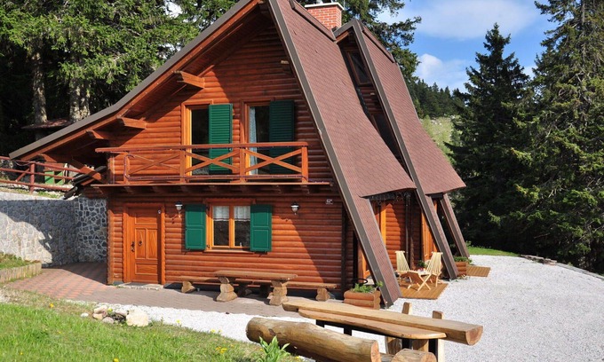 Ambroz pod Krvavcem Apartment | Lovely apartment for 8 guests with WIFI, TV, patio, pets allowed, panoramic view and parking