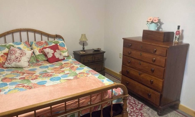 Lyndon Center Apartment | Lovely apartment with WiFi in charming Lyndonville.