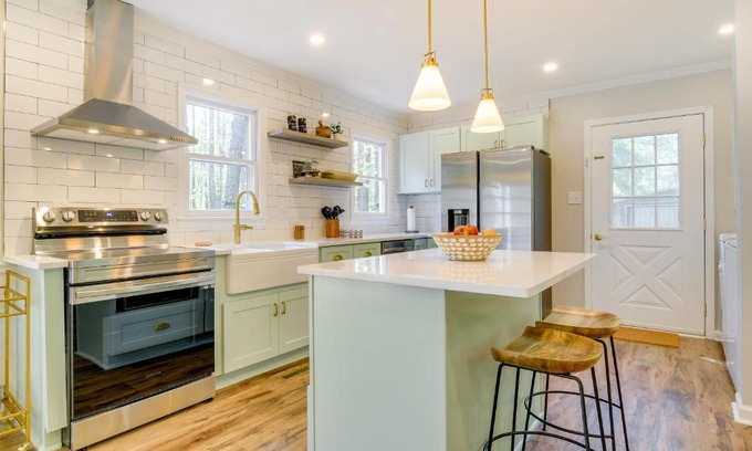 Apex House | Lovely Apex Vacation Rental on 7 Acres!