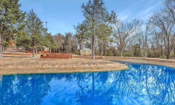Gainesville Cabin | Lovely cabin near Winery and casinos. Max comfort!