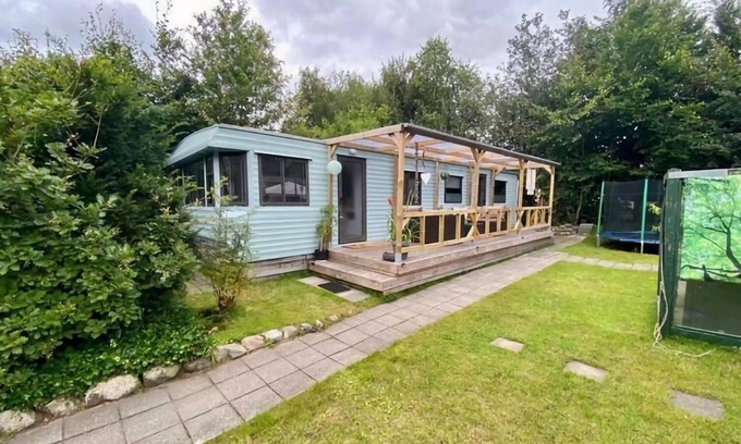 De Pol Ski Chalet | Lovely chalet in De Pol with garden