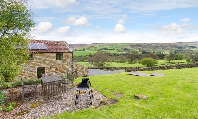 Easterside House | Lovely, comfortable and modern barn conversion with stunning views