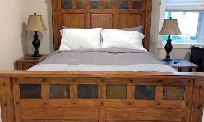 Cloquet Apartment | Lovely, country “in the heart of the city” suite 1