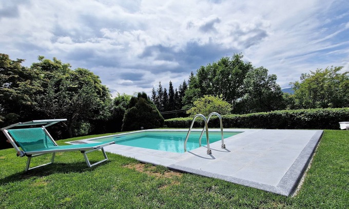 Ameno House | Lovely holiday home at Lake Orta with private garden and pool