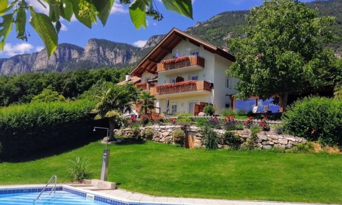 Kurtatsch an der Weinstraße House | Lovely holiday home with pool