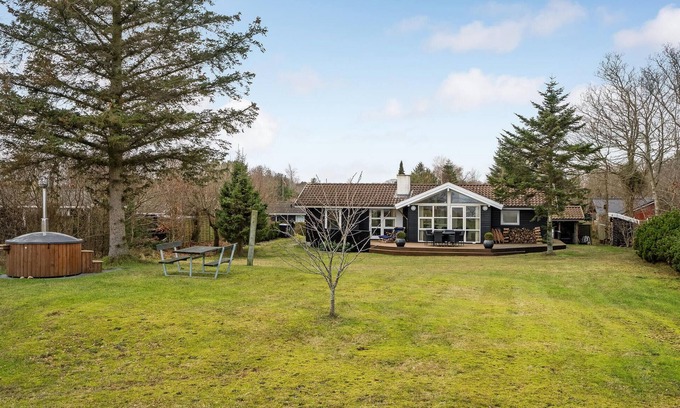 Hadsund House | Lovely home in Hadsund with WiFi