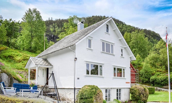 Suldal House | Lovely home in Hebnes with WiFi