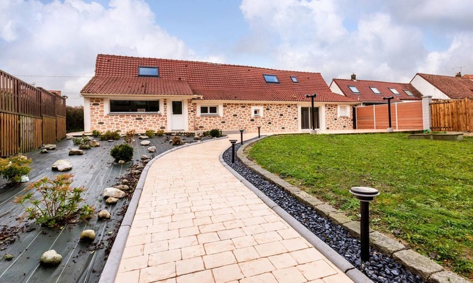 Ledinghem House | Lovely home in Ledinghem with WiFi