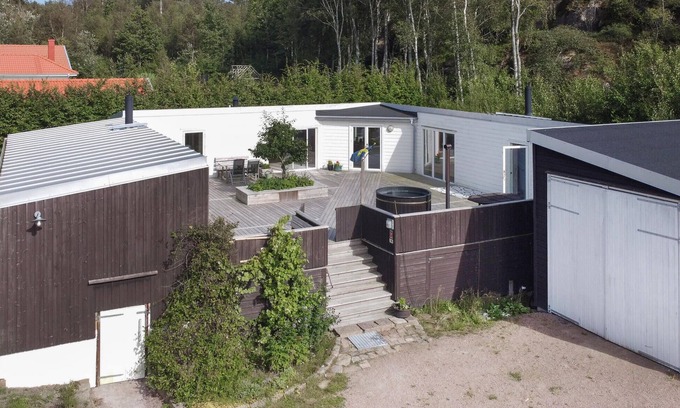 Lysekil House | Lovely home in Lysekil with sauna