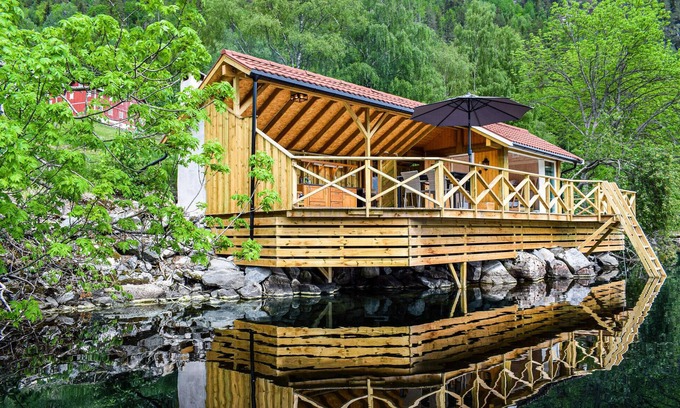 Kviteseid House | Lovely home in Vråliosen with sauna
