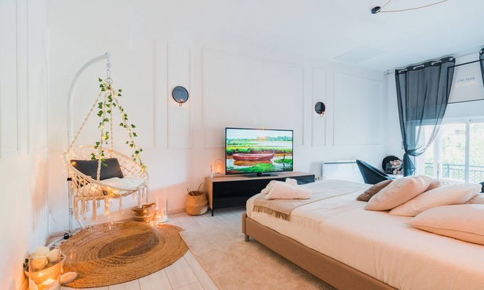 Villeneuve-sur-Lot House | Lovely house with Jacuzzi in France (Lot et Garonne)