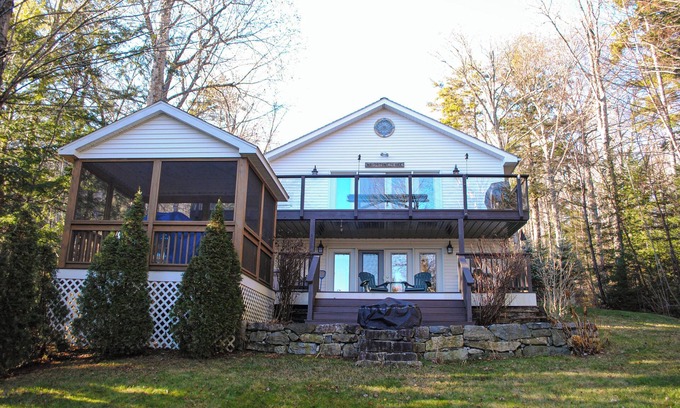 Maidstone House | Lovely Lake House in Maidstone Vermont with Hot Tub