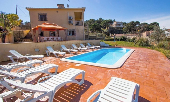 Lloret Blau Villa | Lovely Lazy days in Lloret de Mar w/private pool!