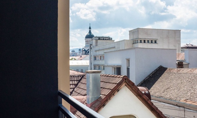 Old Town Apartment | Lovely, Modern Apartment in the Heart of Cluj-Napoca