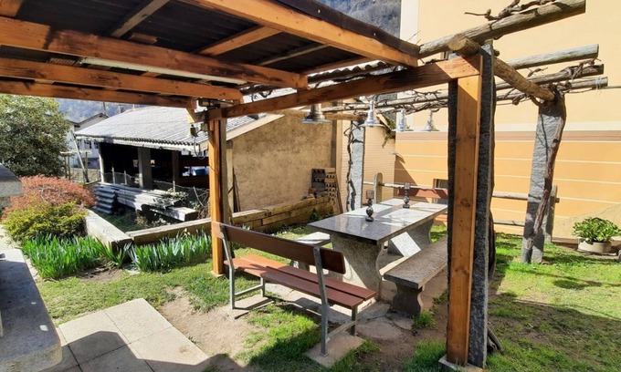 Lavorgo Apartment | Lovely mountain view with garden (LA PERGOLA)