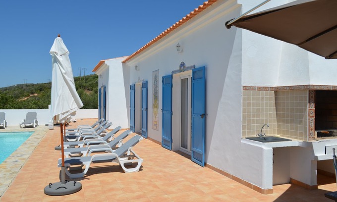 Brotual Villa | Lovely restored algarve style villa, panoramic sea views, fabulous infinity pool