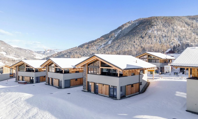 Sankt Lambrecht House | Lovely ski in-ski out lodge with sauna