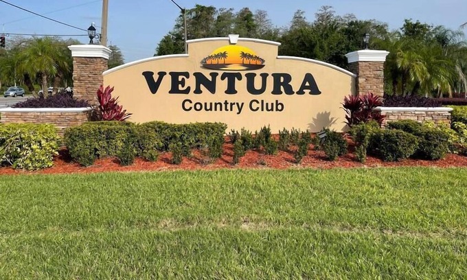 Ventura Condo | Lovely Southpointe Condo Ventura Country Club