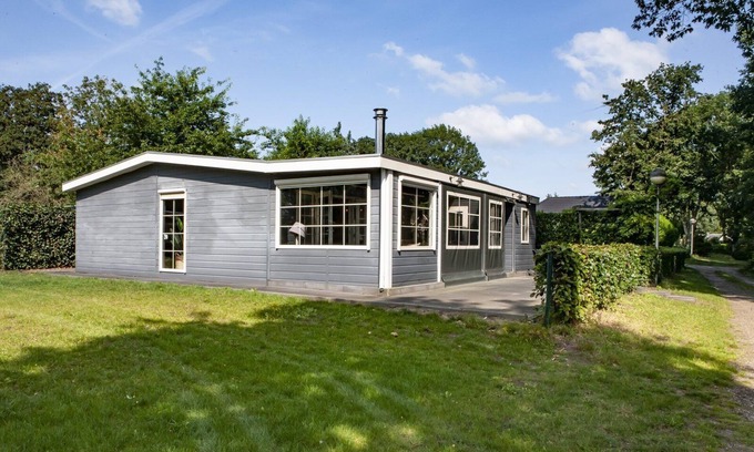 Uden House | Lovely spacious 5 person chalet in the middle of the Heydeveld