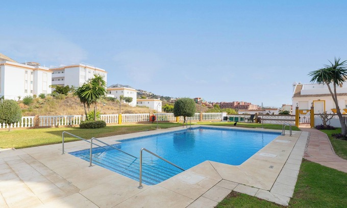 La Capellania House | "Lovely Townhouse Fuengirola" close to the Sea with Terrace & Shared Pool