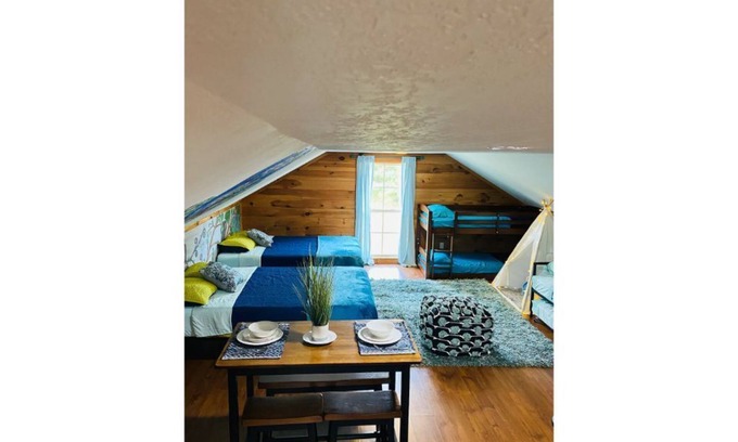 Laurel Cabin | “Lovely Tree”Bunk House&Pool@The House on the Hill
