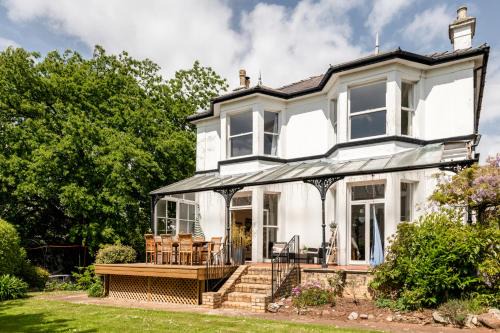 Roundham Villa | Lovely Victorian Villa in the English Riviera