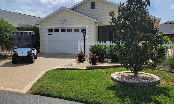 Wildwood House | Lovely Villa in the Villages, FL GOLF CART INCLUDED AS A COURTESY