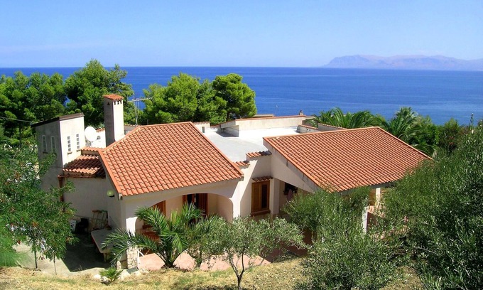 Scopello Villa | Lovely villa with splendid sea view and direct access to beach