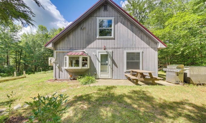Belfast Cottage | Lovely Waldo Cottage Escape - Pet Friendly!