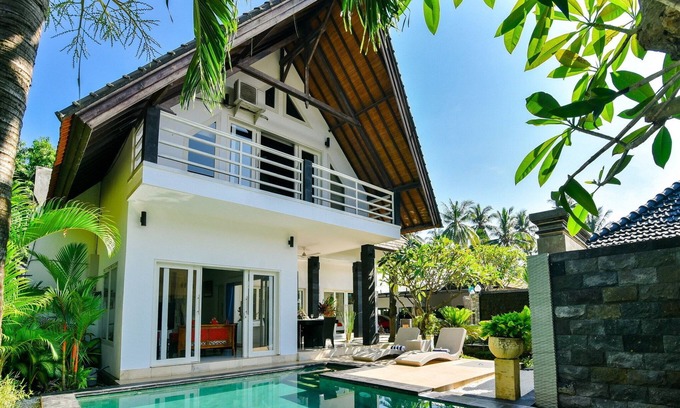 Kaliasem Villa | Lovina Poolvilla, Private Butler, Free Breakfast!