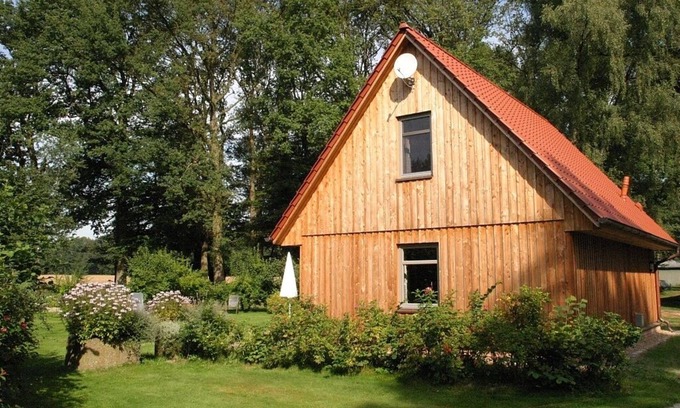 Hunzingen House | Lovingly furnished holiday home to relax