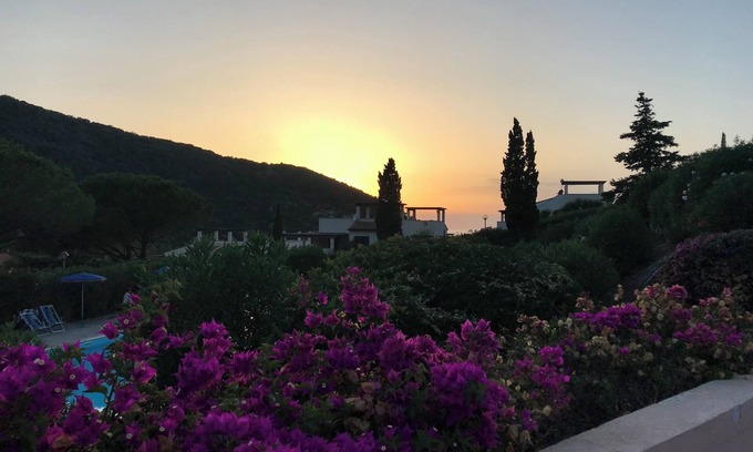 Rio nell'Elba Apartment | Lovingly furnished vacation apartment with large pool in Nisporto