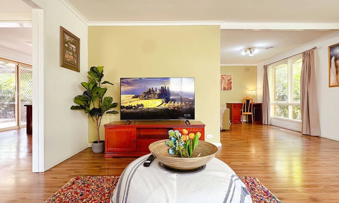 Frankston House | Lucerne Escape/12min to Beach/4Bedroom/Workplace