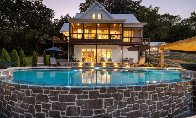 Unionville House | Lucky 13 Farms - Secluded Estate w/Heated Infinity Pool