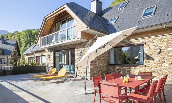 Vielha e Mijaran House | Luderna - Casa con jardín Montcorbison